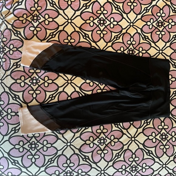 Athleta Capri Leggings! - Picture 2 of 11
